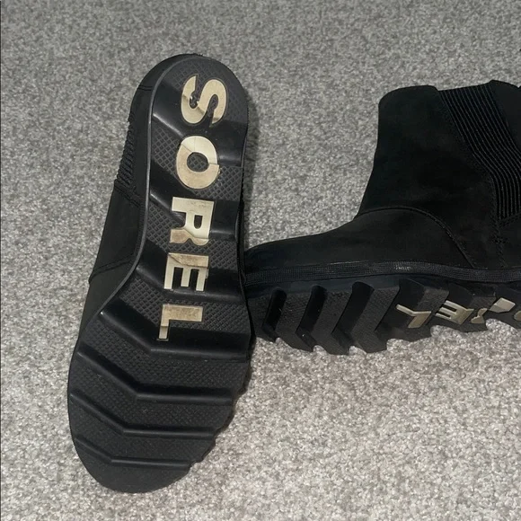 Sorel Black Ankle Boots - Picture 3 of 6